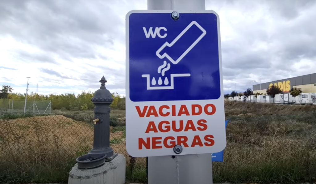 Cambio de aguas en una autocaravana